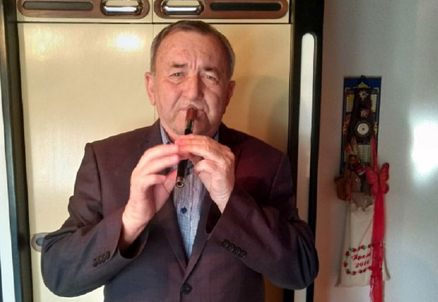 Новинар са фрулом